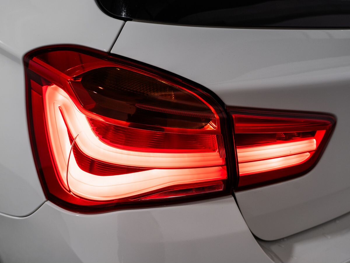 BMW 1-Series 2015 - фото автомобиля
