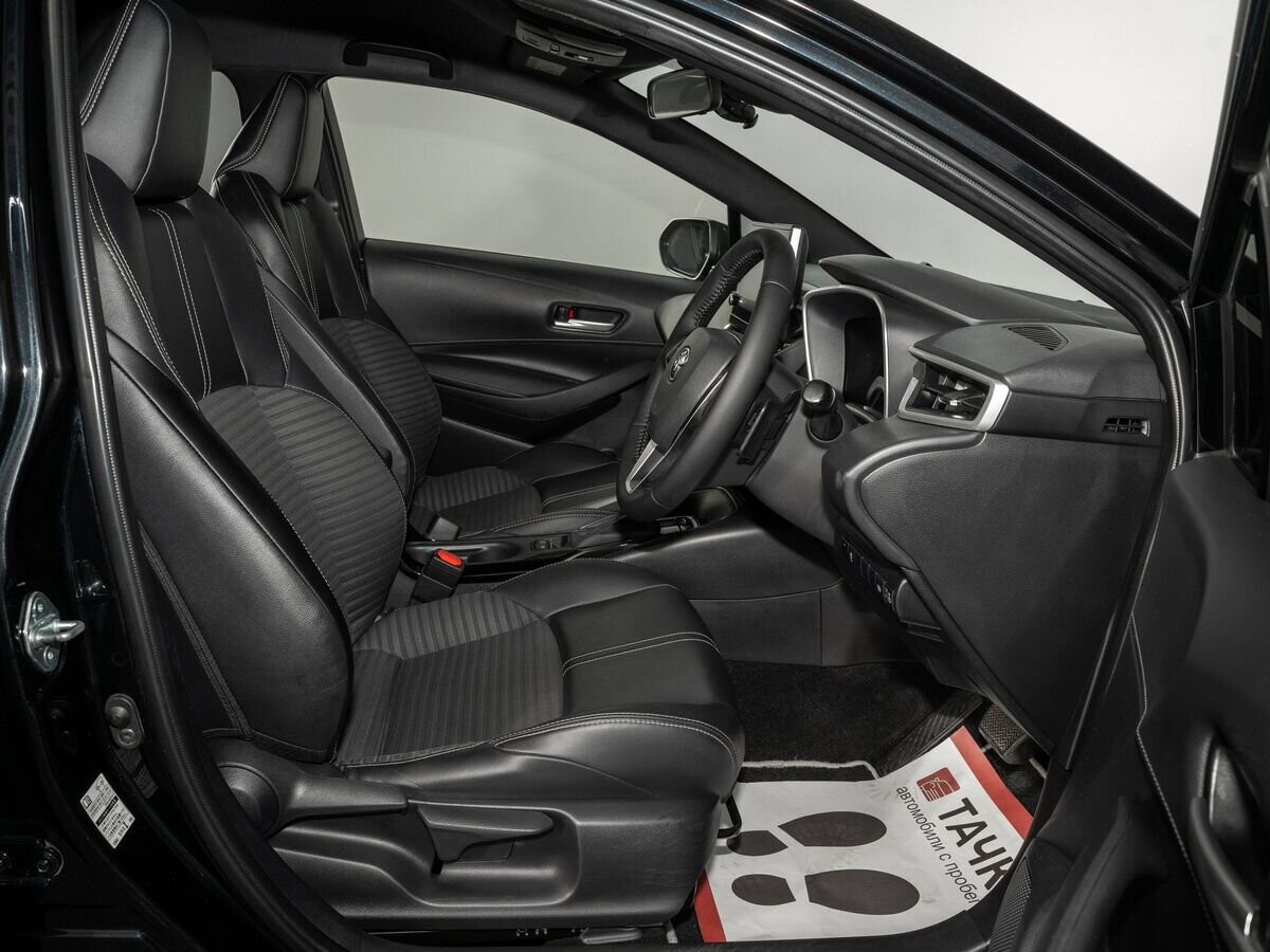 Toyota Corolla 2020 - фото автомобиля