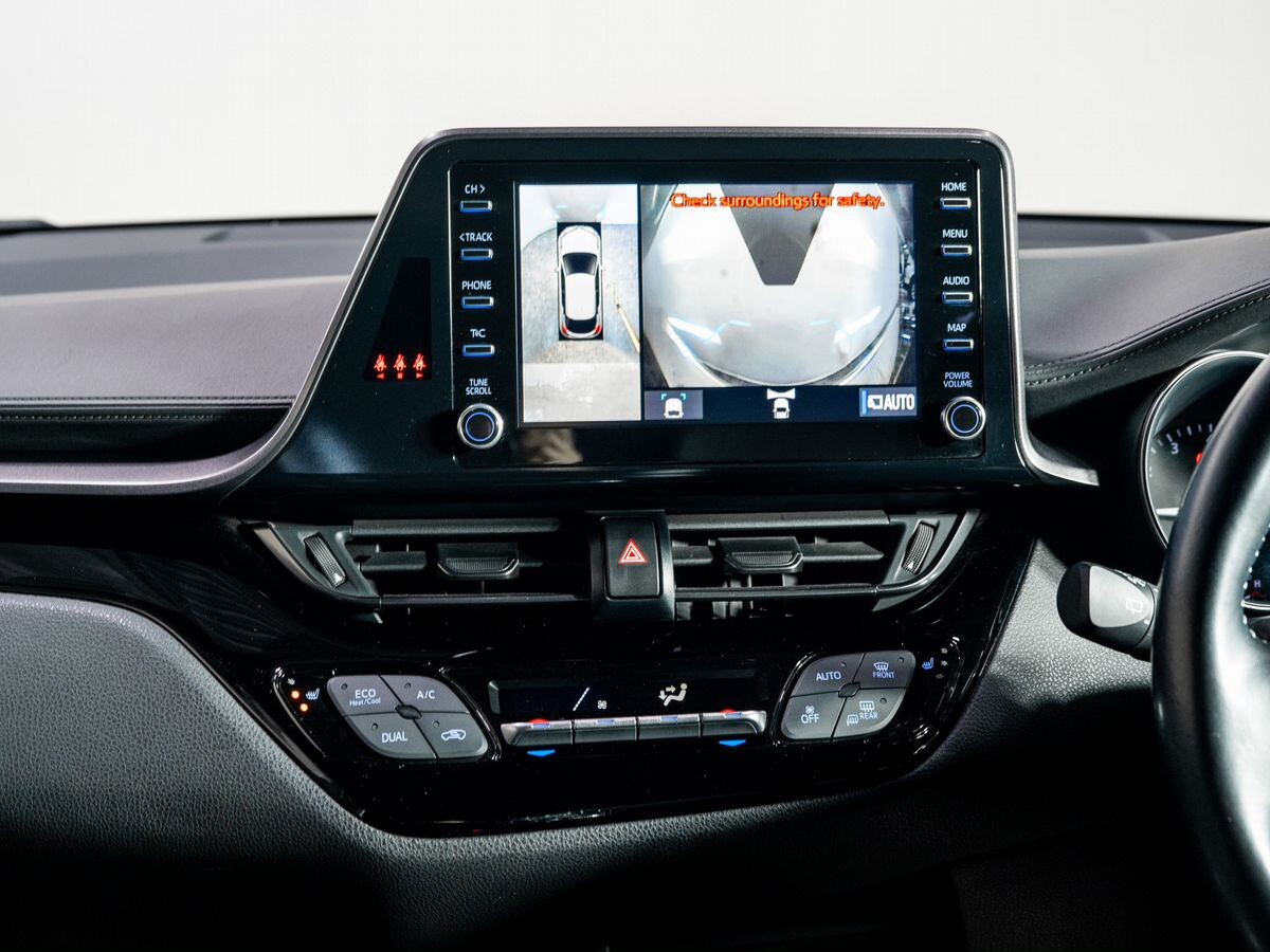 Toyota C-HR 2020 - фото автомобиля
