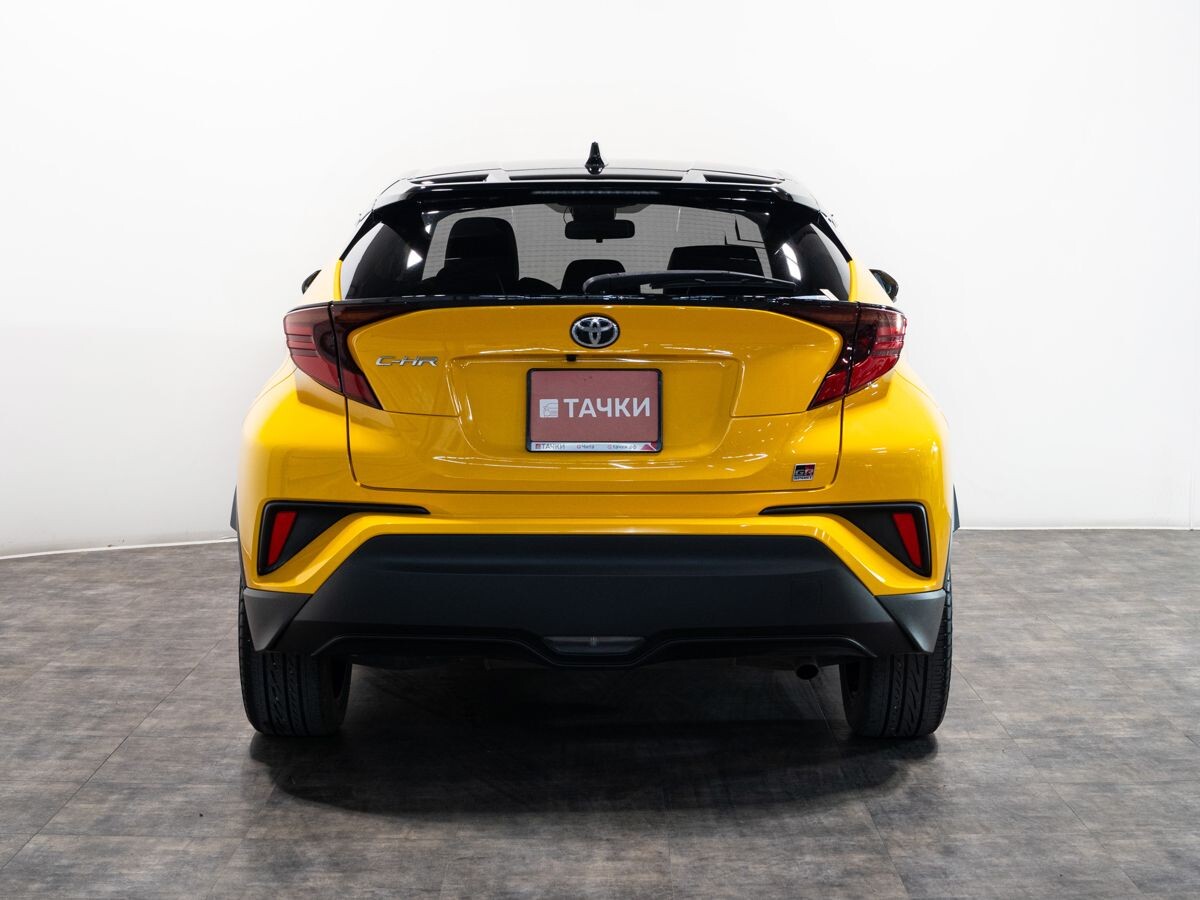 Toyota C-HR 2020 - фото автомобиля