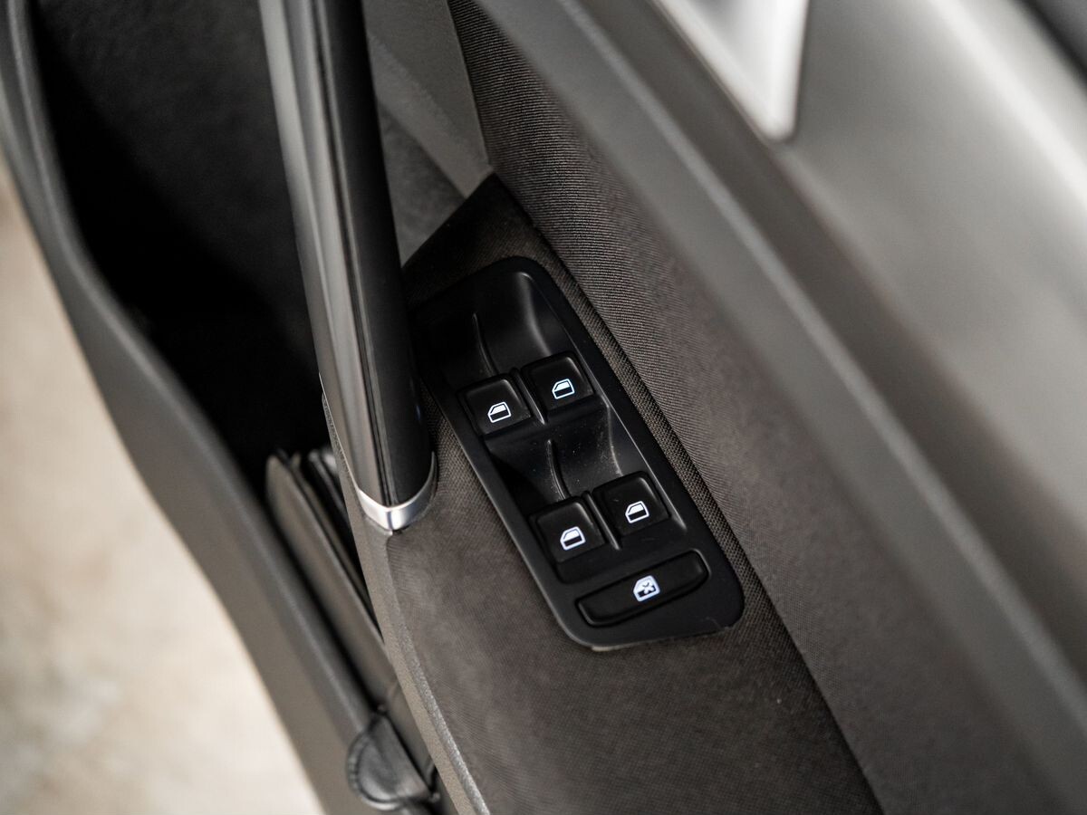 Volkswagen Golf 2013 - фото автомобиля