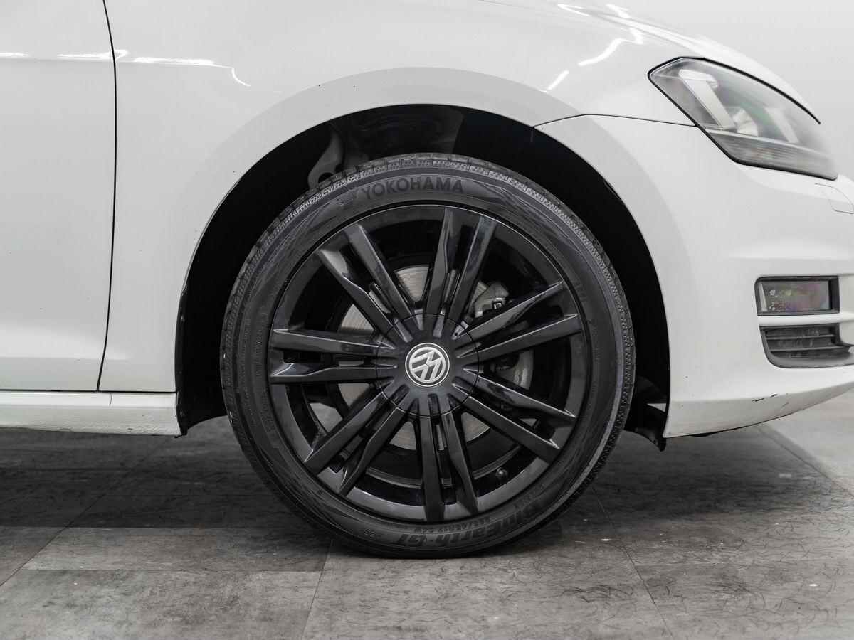 Volkswagen Golf 2013 - фото автомобиля