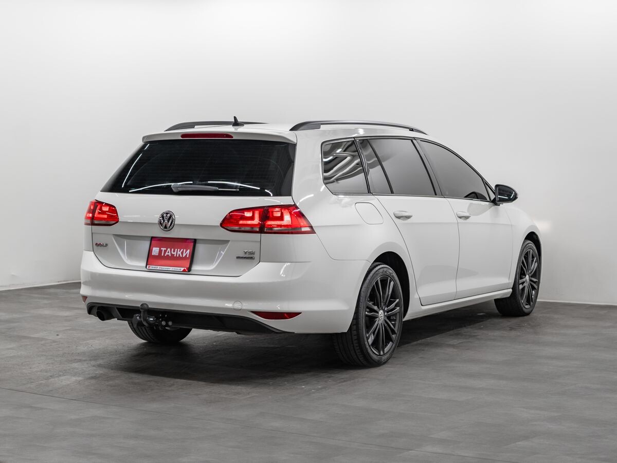 Volkswagen Golf 2013 - фото автомобиля