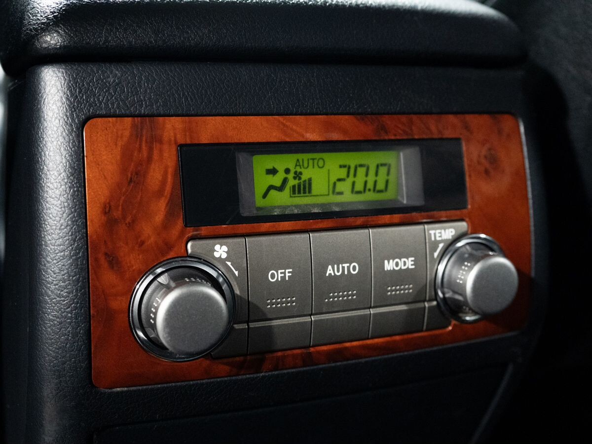 Toyota Highlander 2010 - фото автомобиля