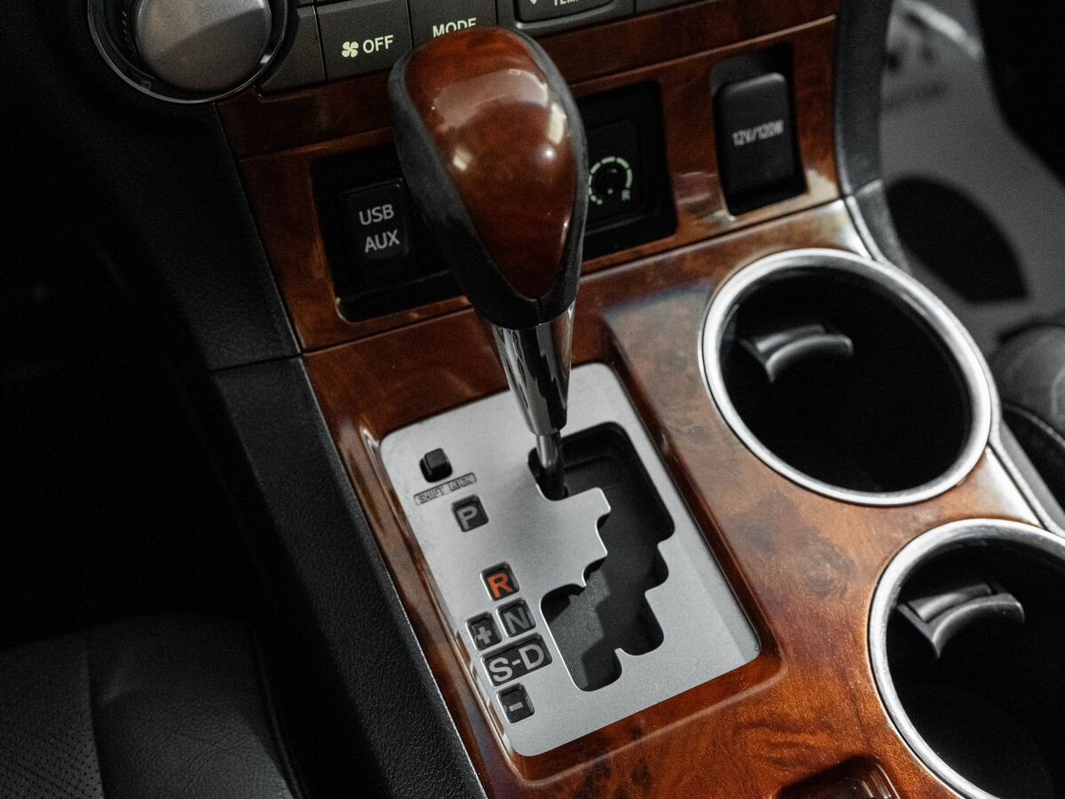 Toyota Highlander 2010 - фото автомобиля