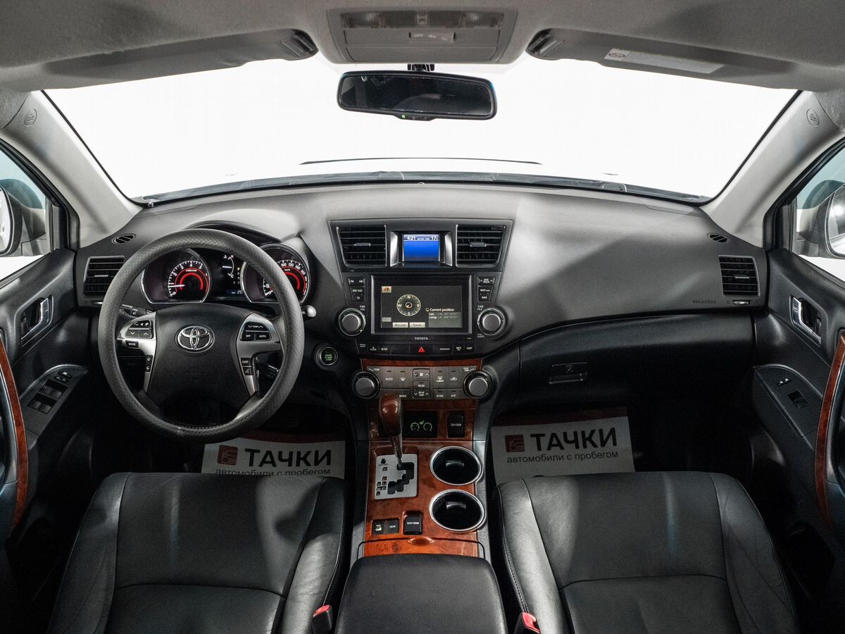 Toyota Highlander 2010 - фото автомобиля