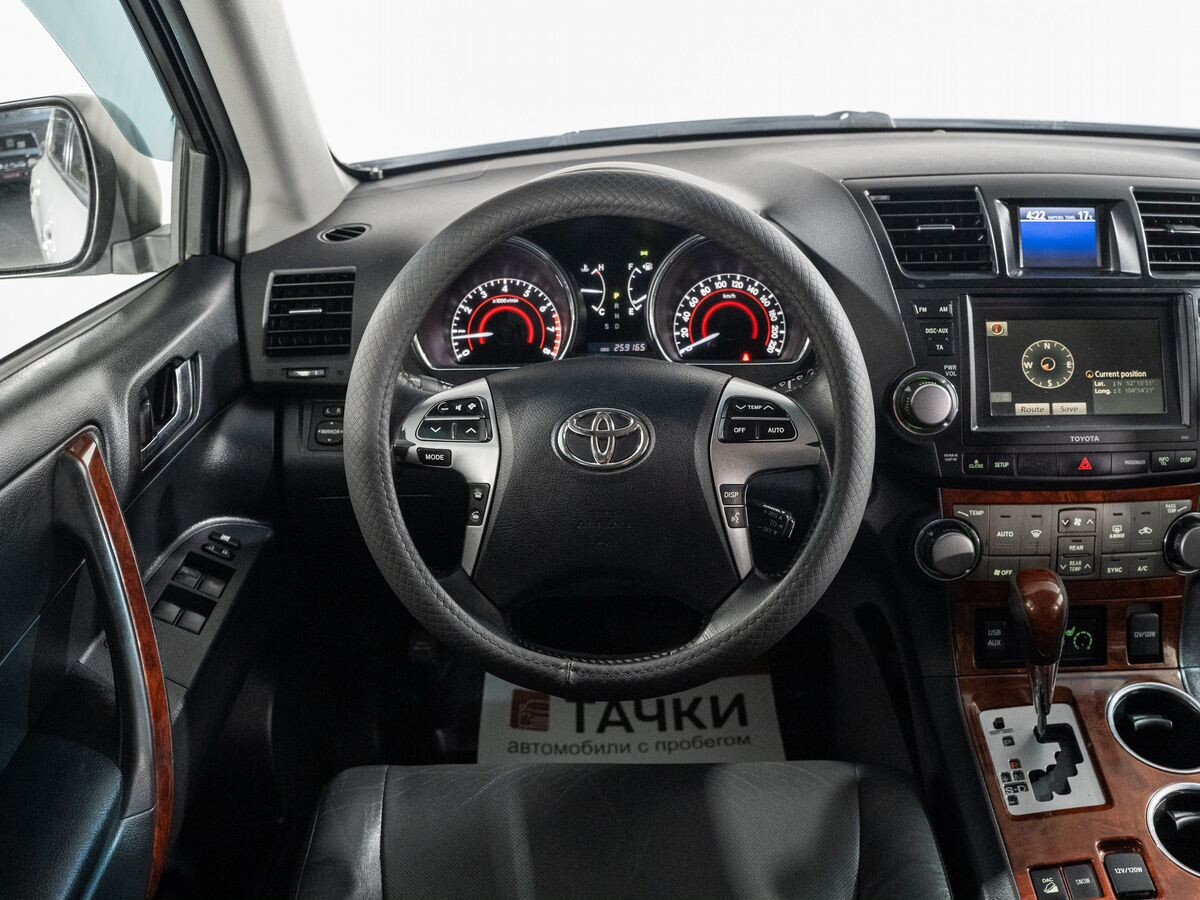 Toyota Highlander 2010 - фото автомобиля