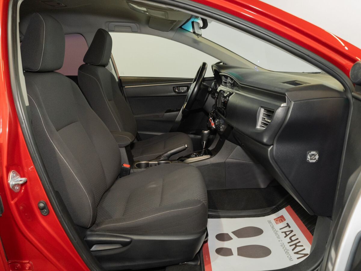 Toyota Corolla 2014 - фото автомобиля