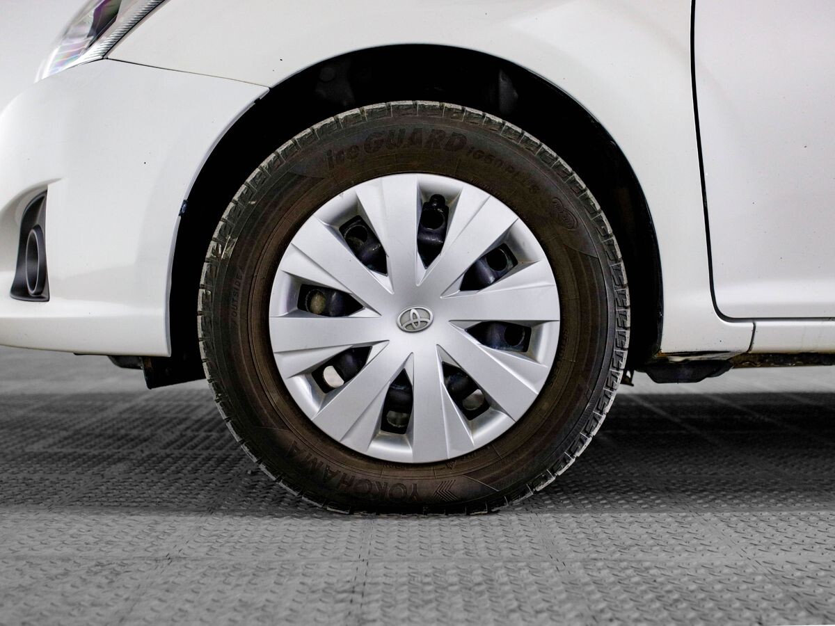 Toyota Corolla Fielder 2013 - фото автомобиля