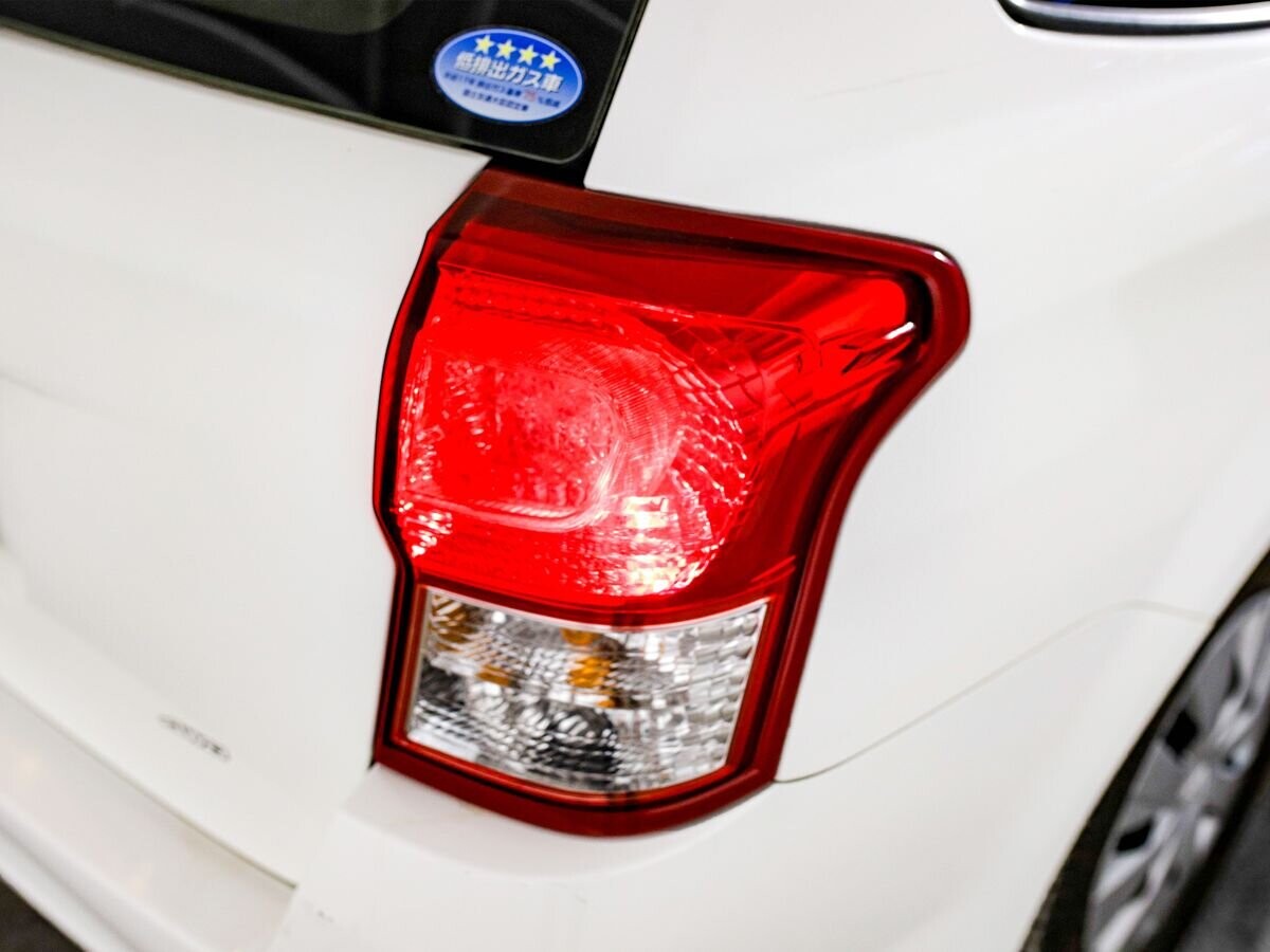 Toyota Corolla Fielder 2013 - фото автомобиля