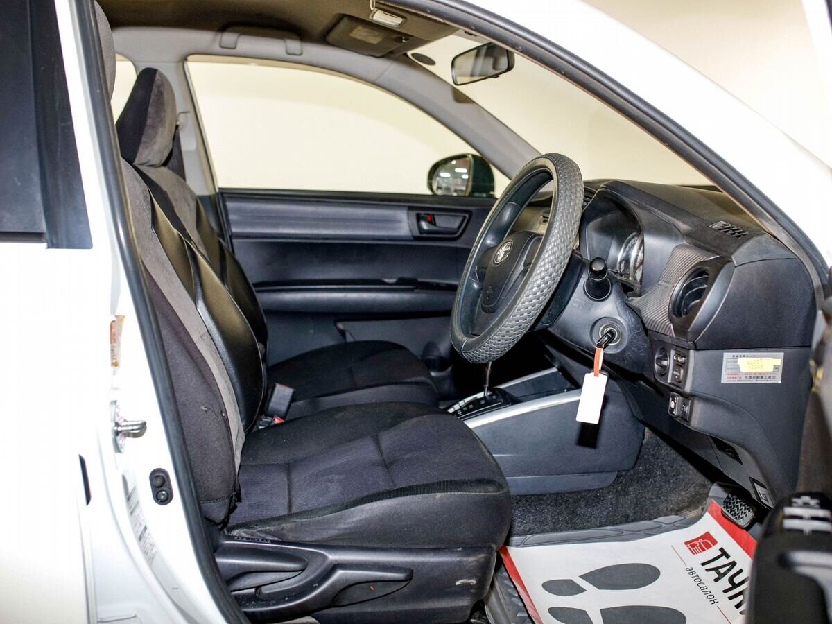 Toyota Corolla Fielder 2013 - фото автомобиля