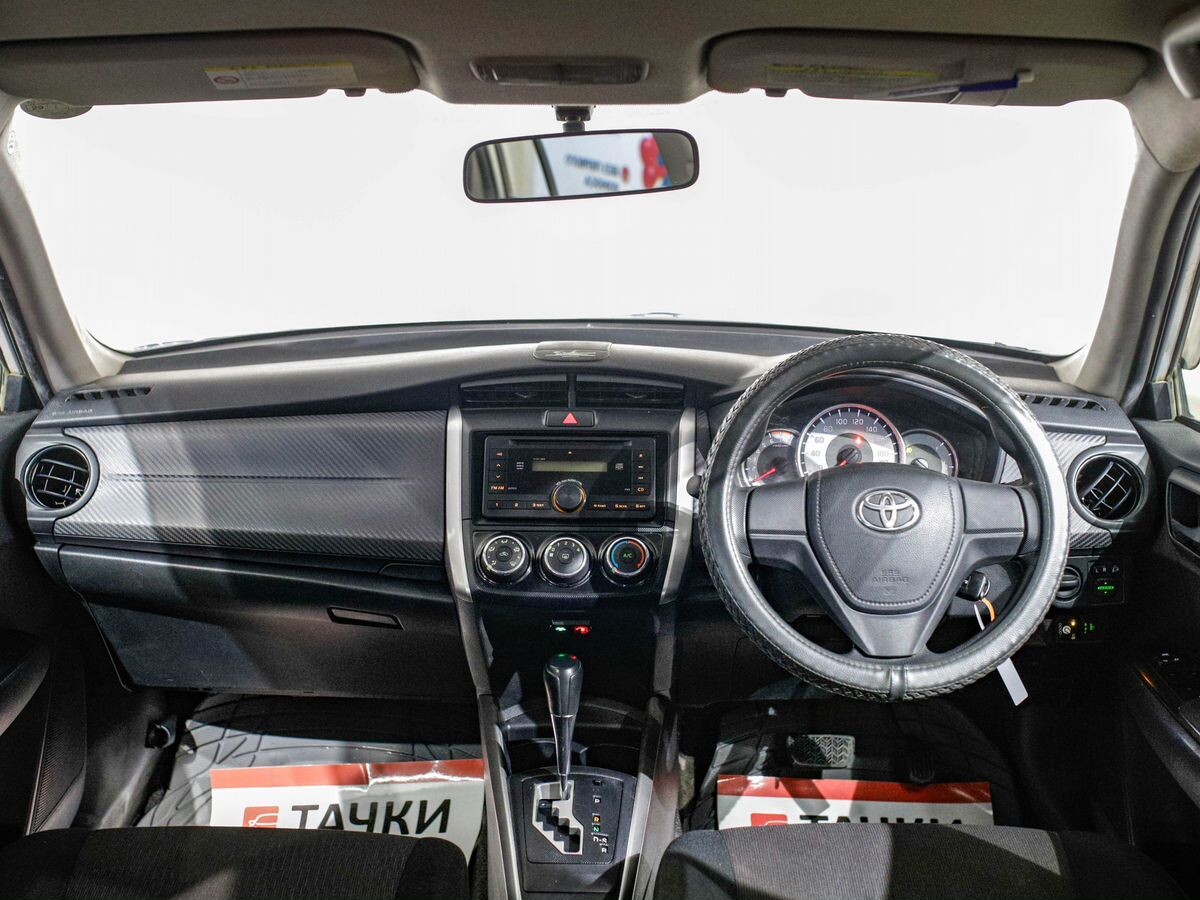 Toyota Corolla Fielder 2013 - фото автомобиля