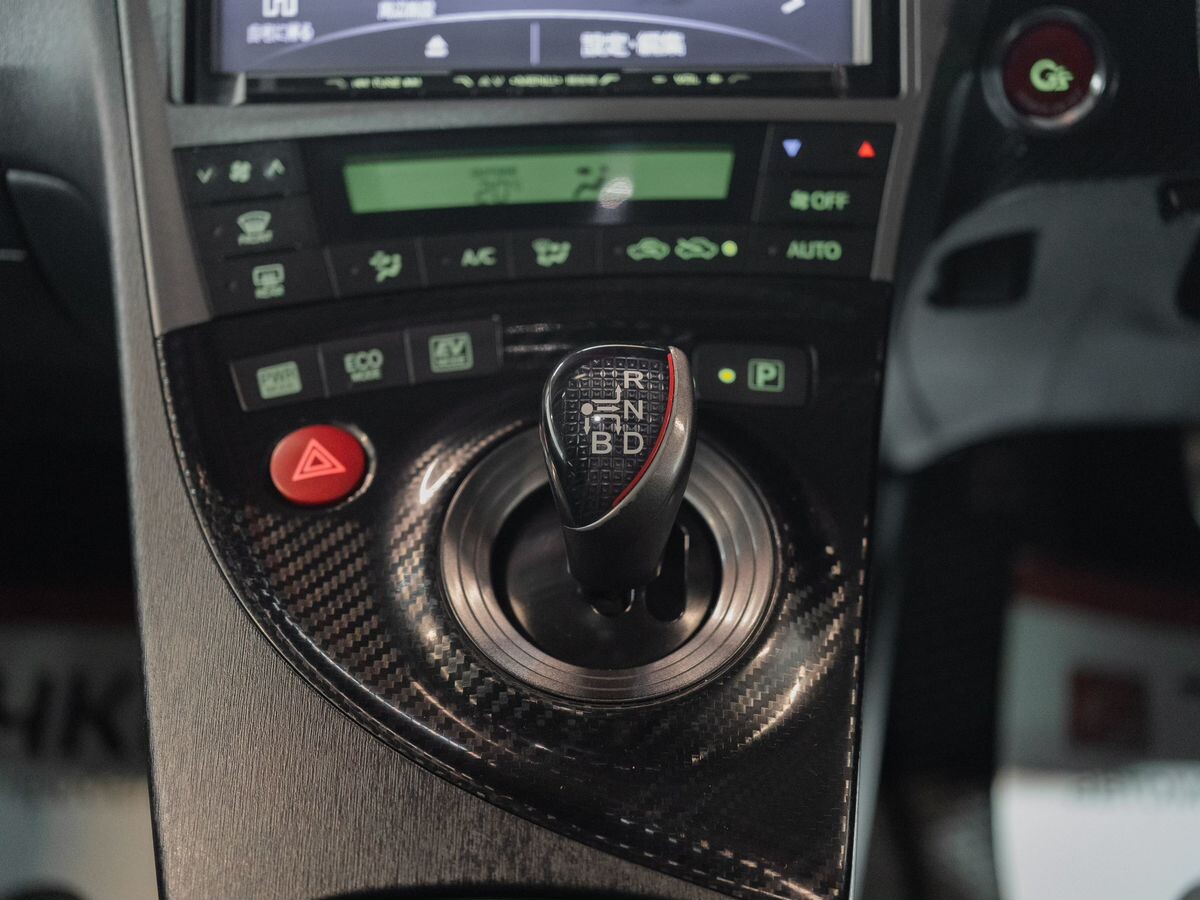 Toyota Prius 2013 - фото автомобиля