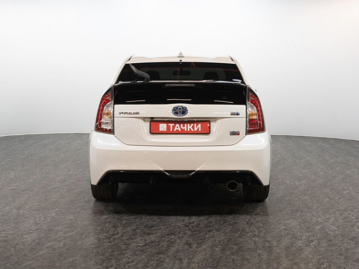 Toyota Prius 2013 - фото автомобиля