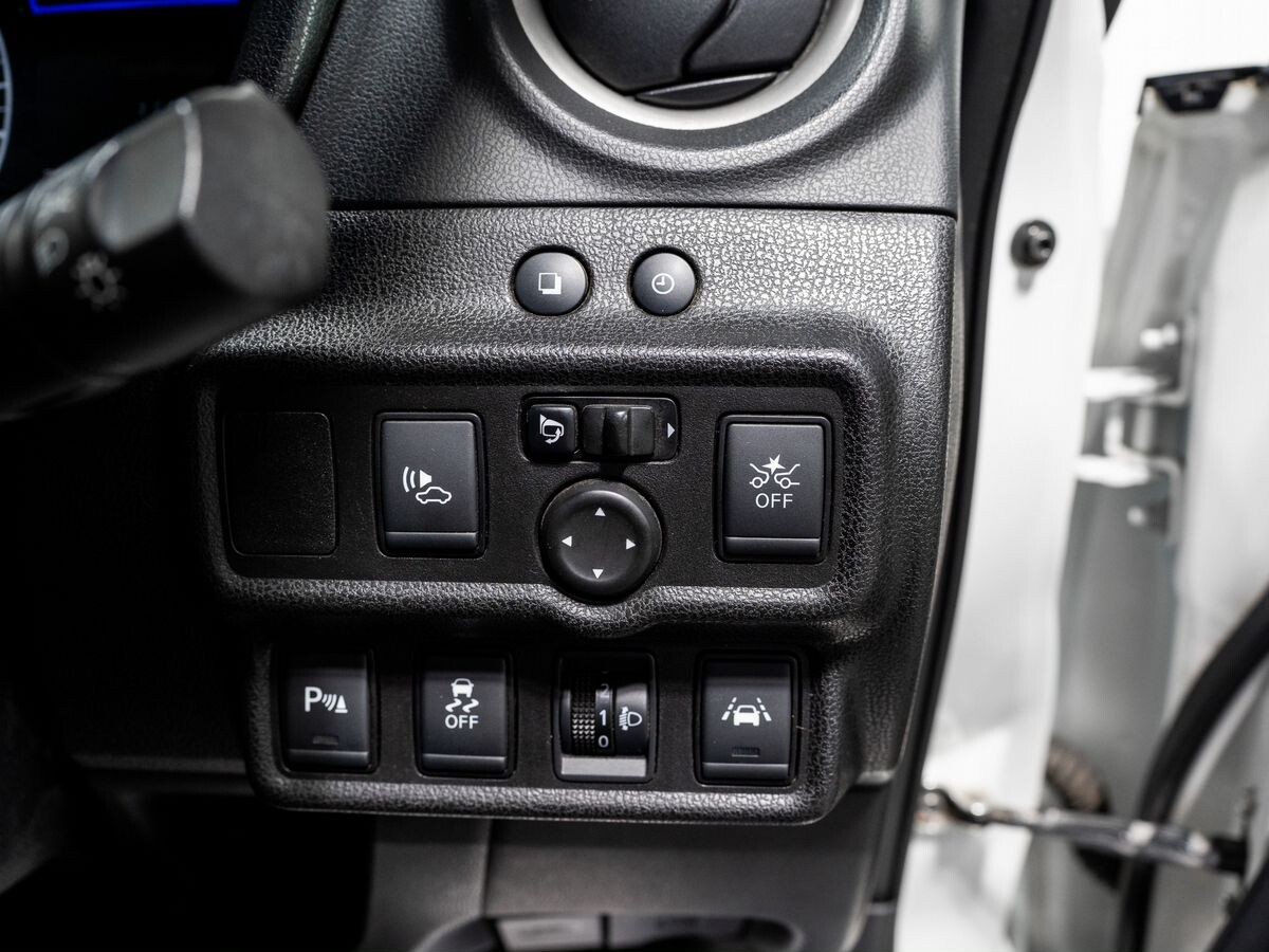 Nissan Note 2019 - фото автомобиля