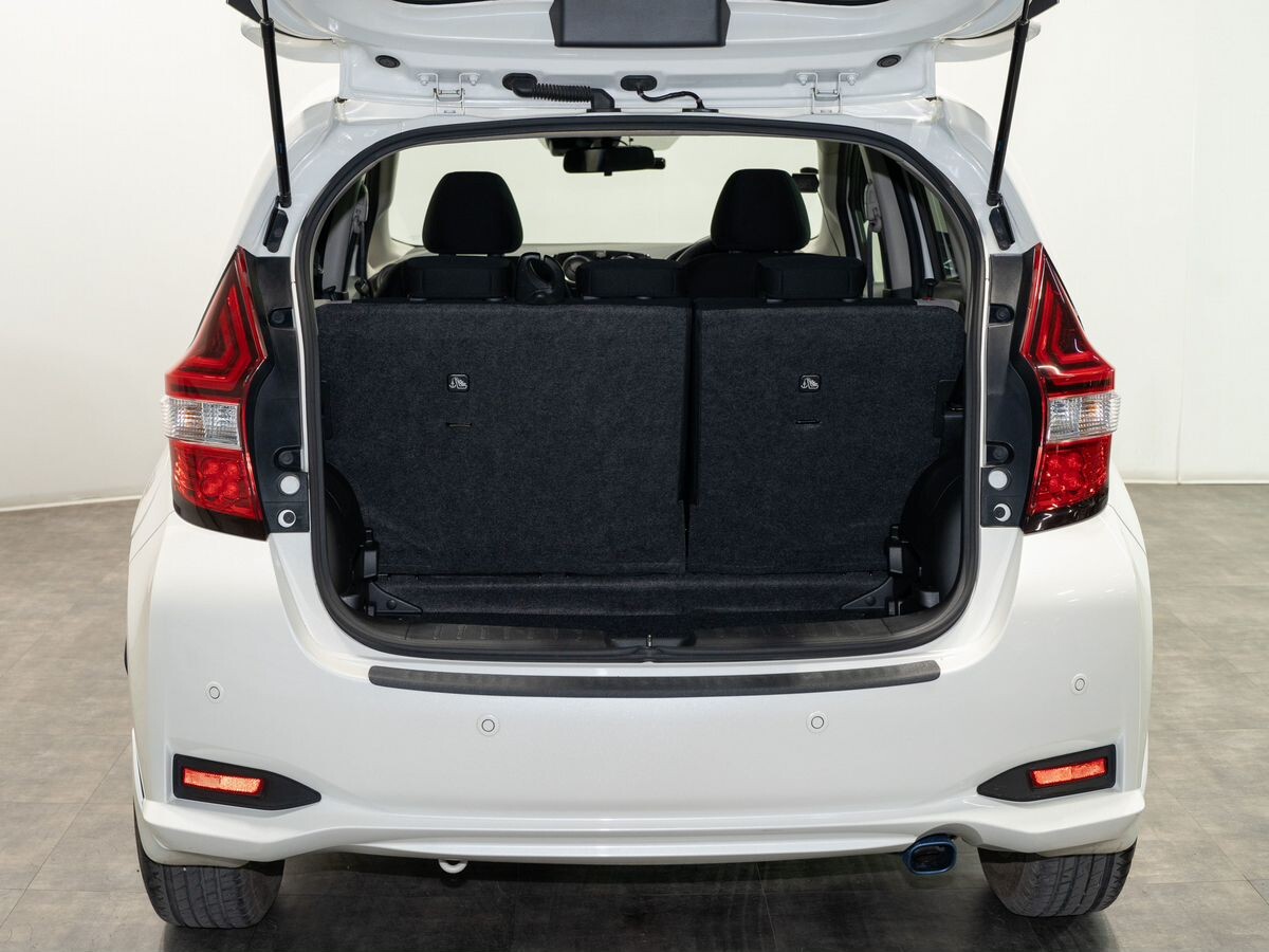 Nissan Note 2019 - фото автомобиля