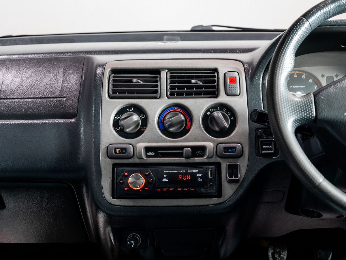Honda Capa 1999 - фото автомобиля