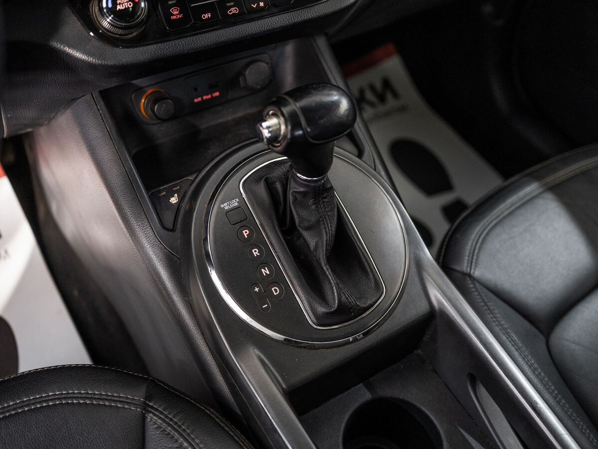 Kia Sportage 2011 - фото автомобиля