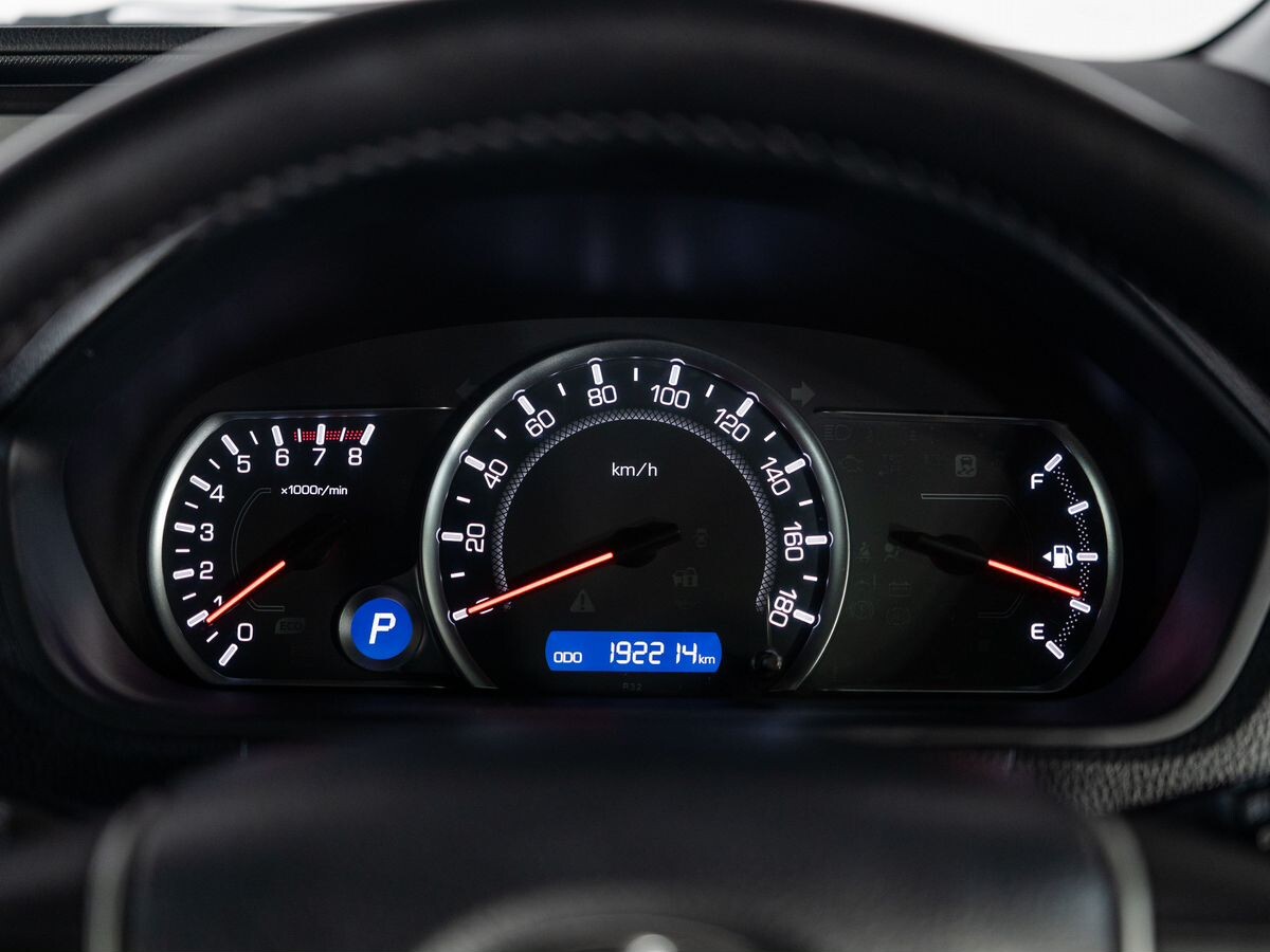 Toyota Voxy 2014 - фото автомобиля