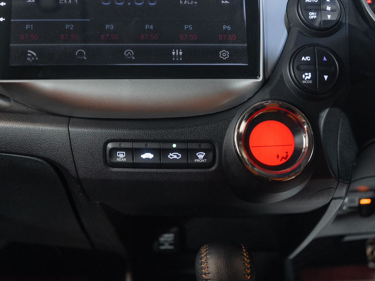 Honda Fit 2010 - фото автомобиля