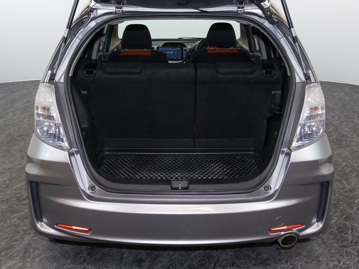 Honda Fit 2010 - фото автомобиля