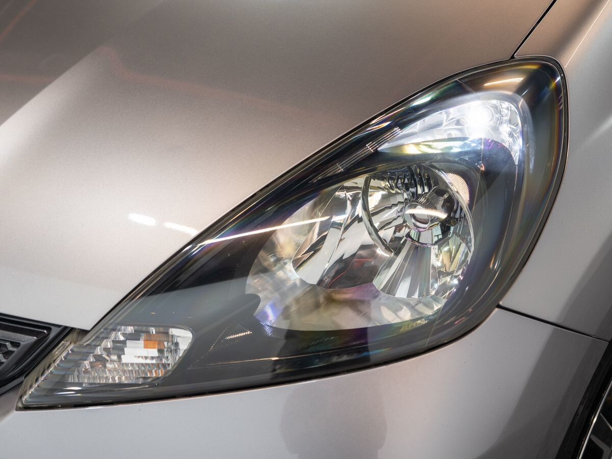 Honda Fit 2010 - фото автомобиля