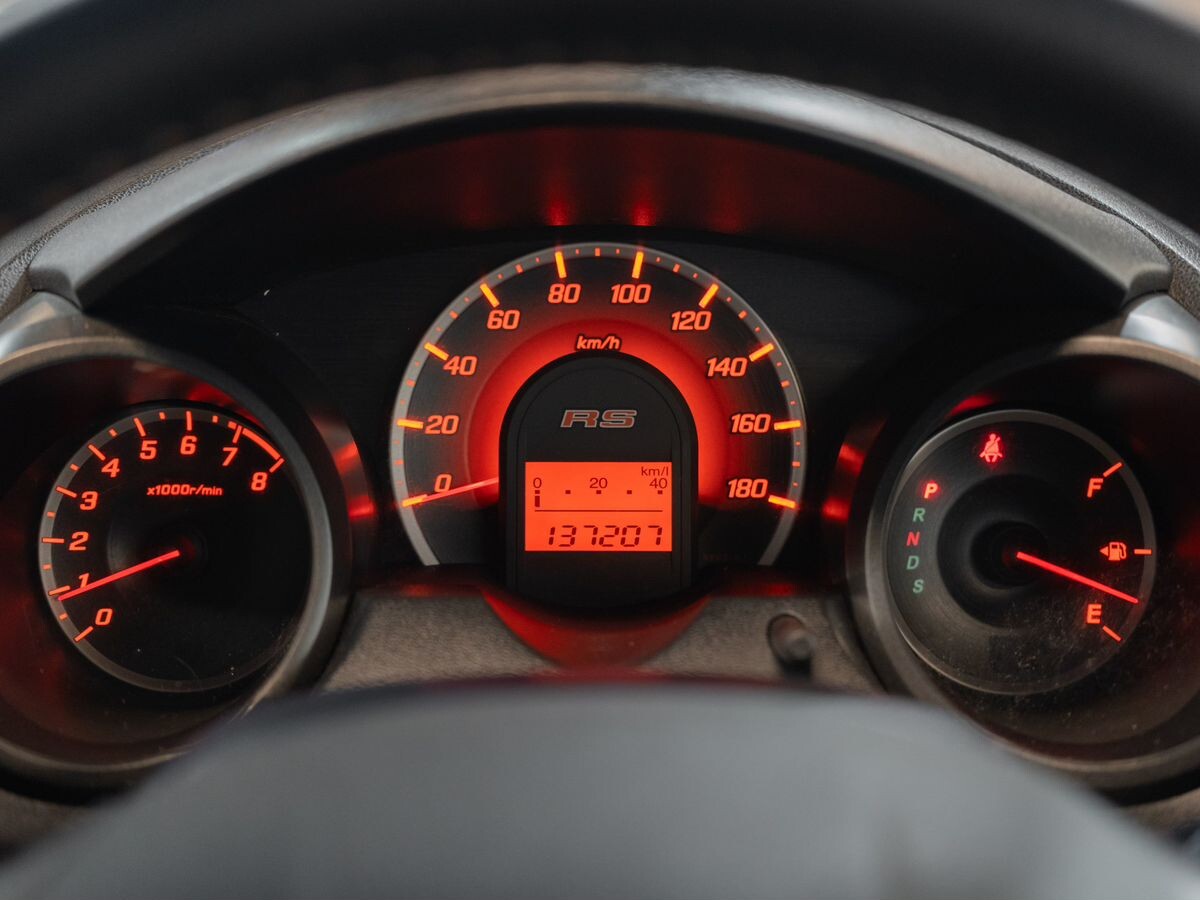 Honda Fit 2010 - фото автомобиля