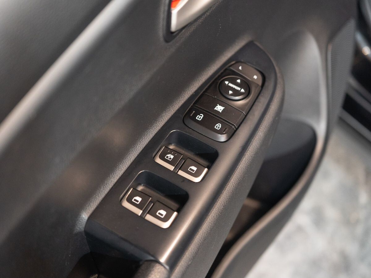 Kia Rio X (X-Line) 2020 - фото автомобиля