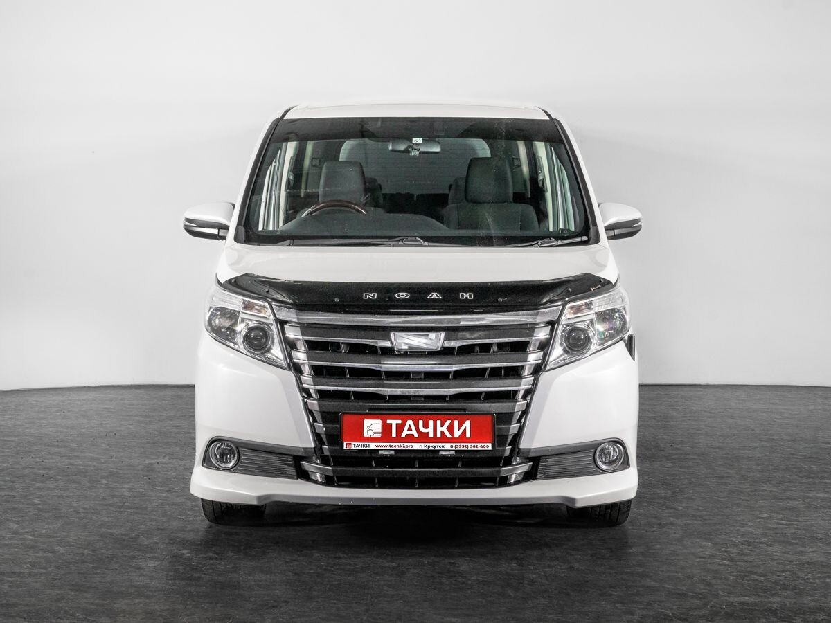 Toyota Noah 2015 - фото автомобиля
