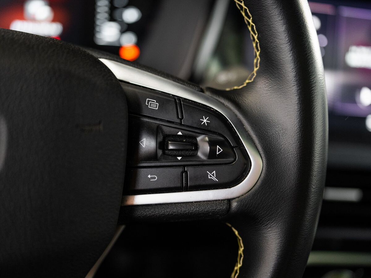 Geely Tugella 2021 - фото автомобиля