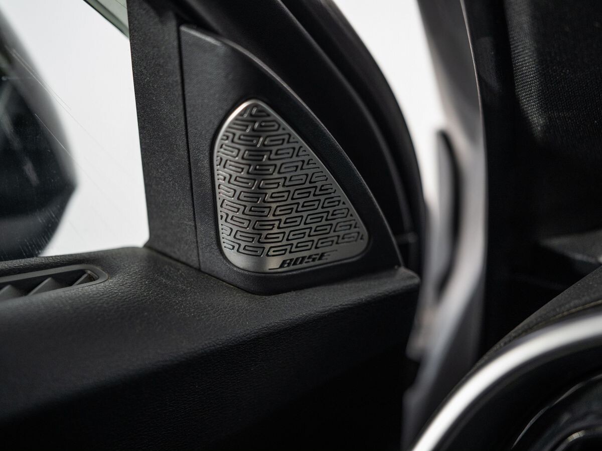 Geely Tugella 2021 - фото автомобиля