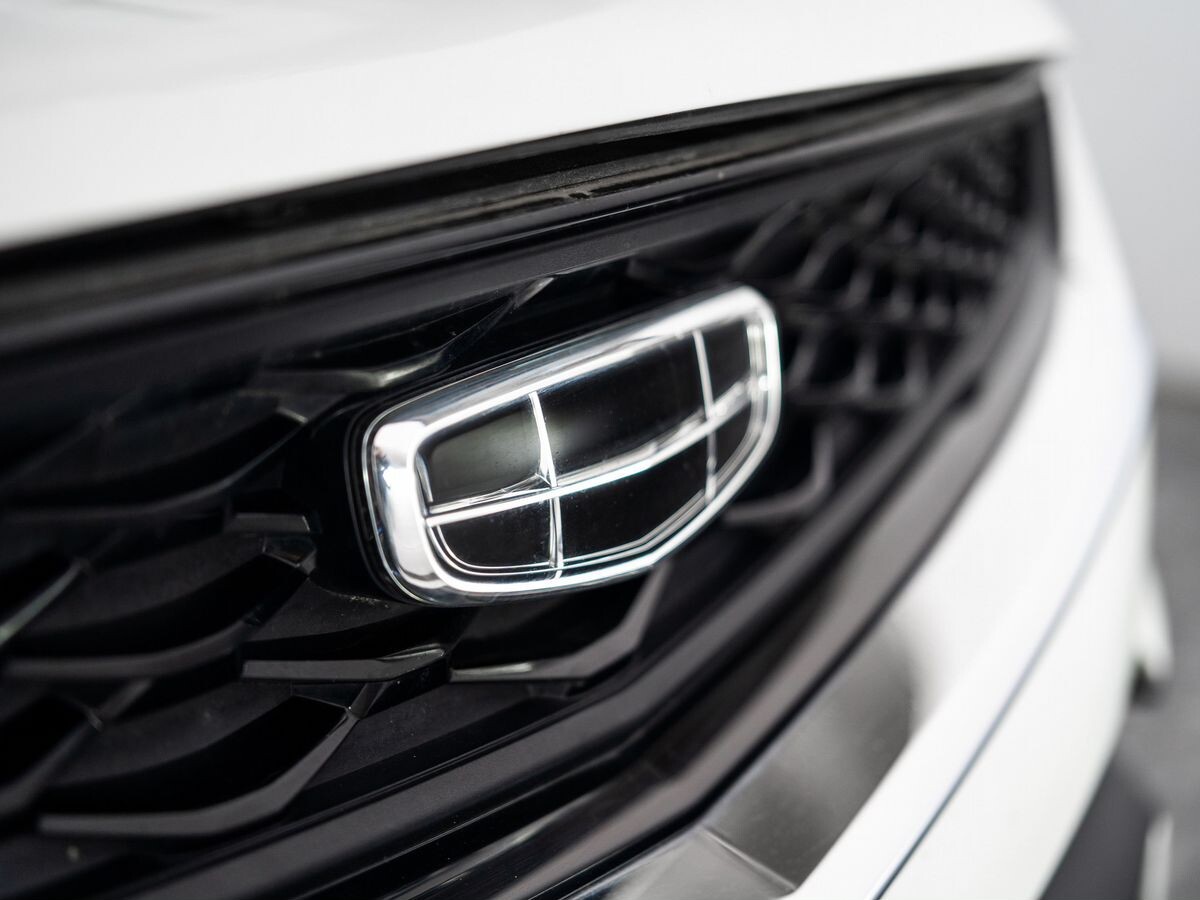 Geely Tugella 2021 - фото автомобиля
