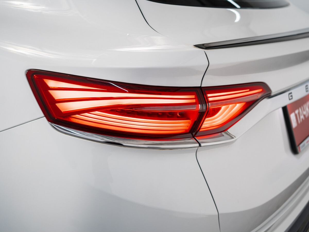 Geely Tugella 2021 - фото автомобиля