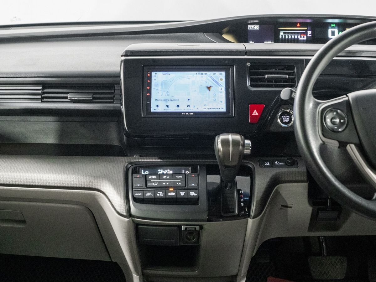 Honda Stepwgn 2016 - фото автомобиля