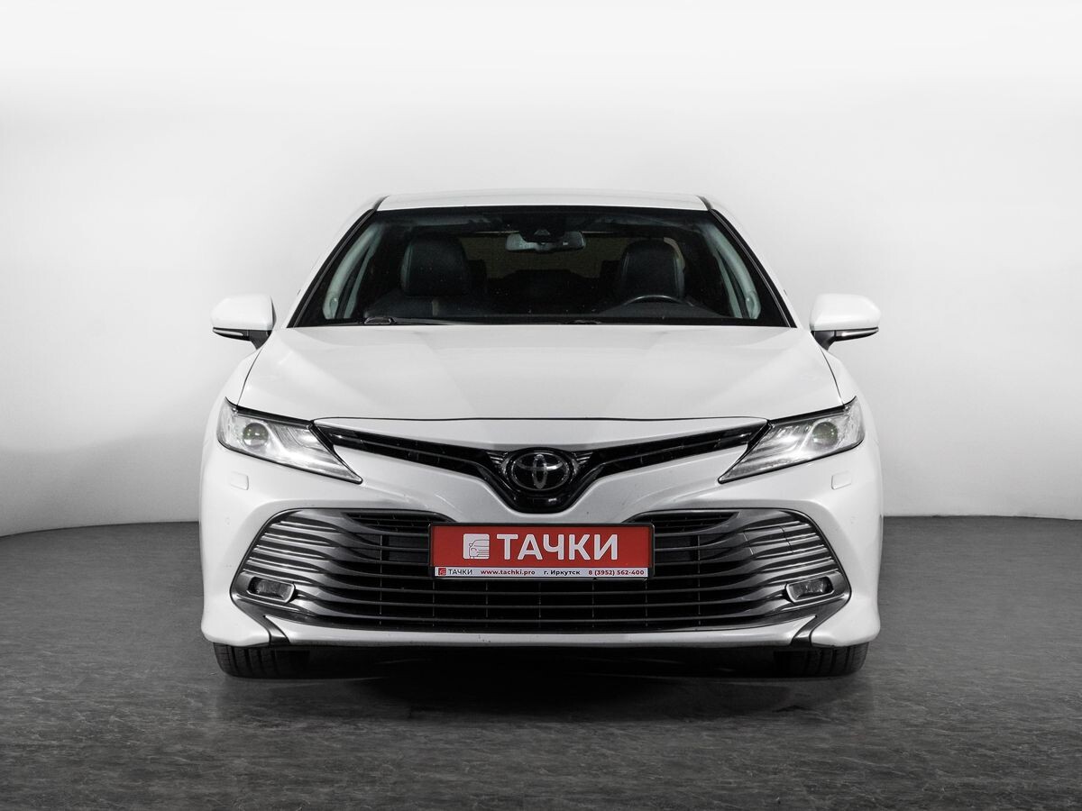 Toyota Camry 2019 - фото автомобиля