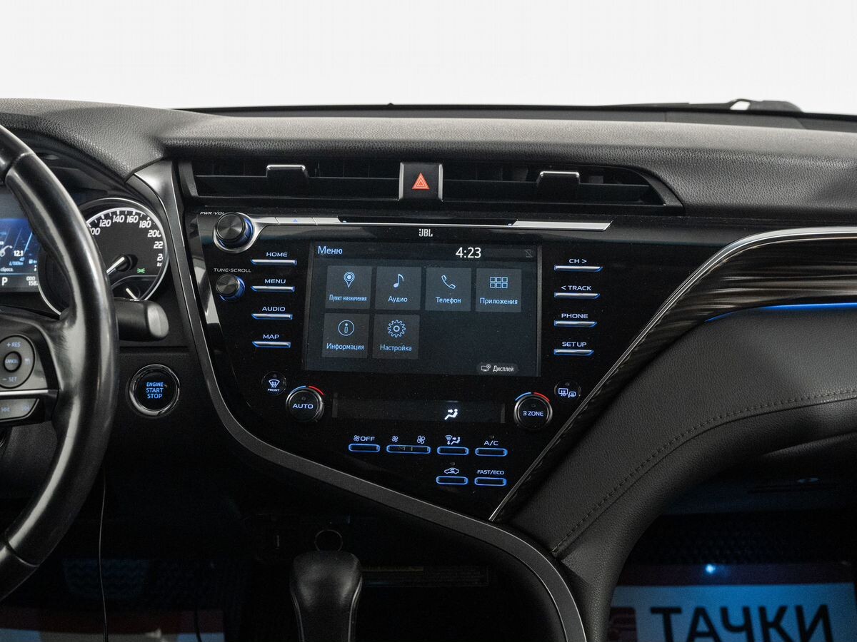 Toyota Camry 2019 - фото автомобиля