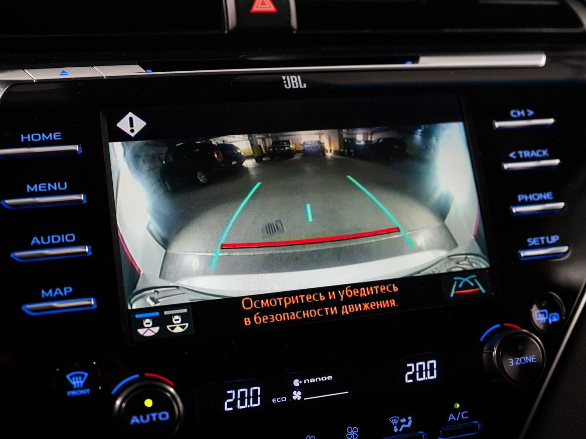 Toyota Camry 2019 - фото автомобиля