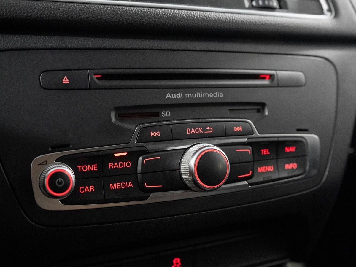 Audi Q3 2013 - фото автомобиля