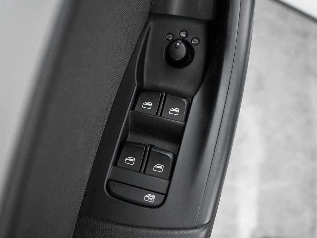 Audi Q3 2013 - фото автомобиля