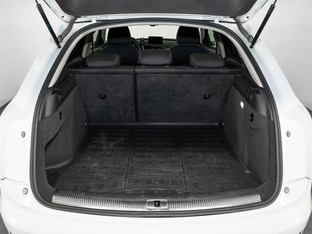 Audi Q3 2013 - фото автомобиля