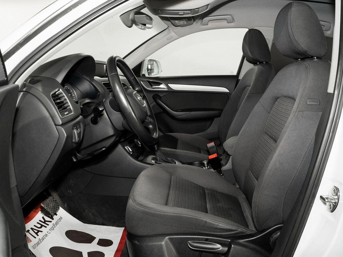 Audi Q3 2013 - фото автомобиля