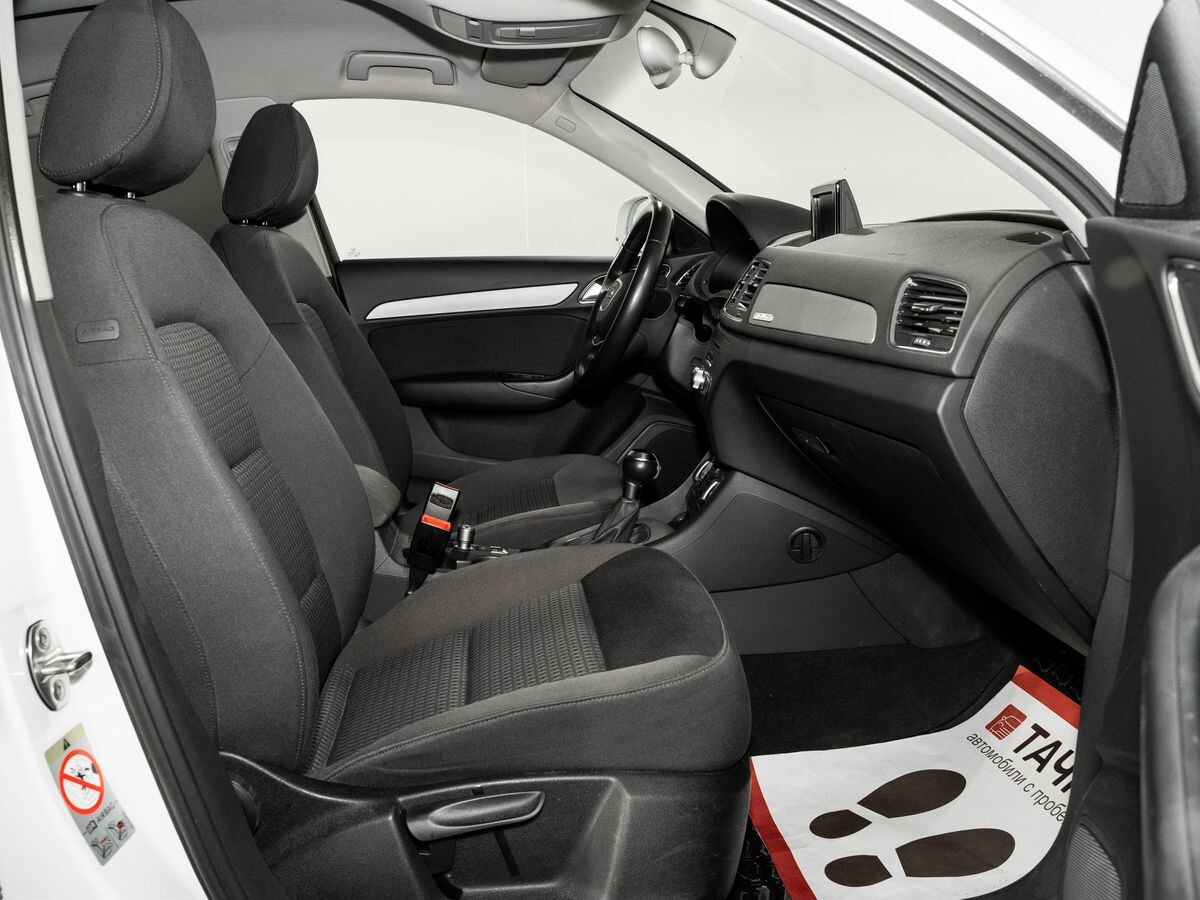 Audi Q3 2013 - фото автомобиля