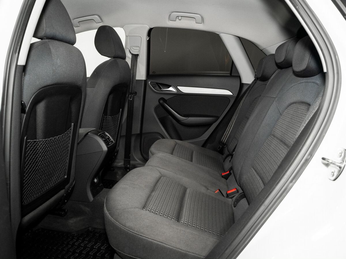Audi Q3 2013 - фото автомобиля