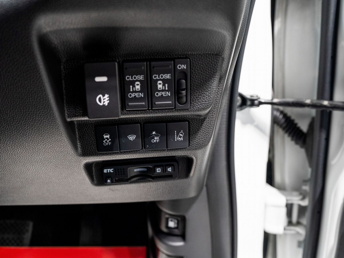 Honda Freed 2017 - фото автомобиля