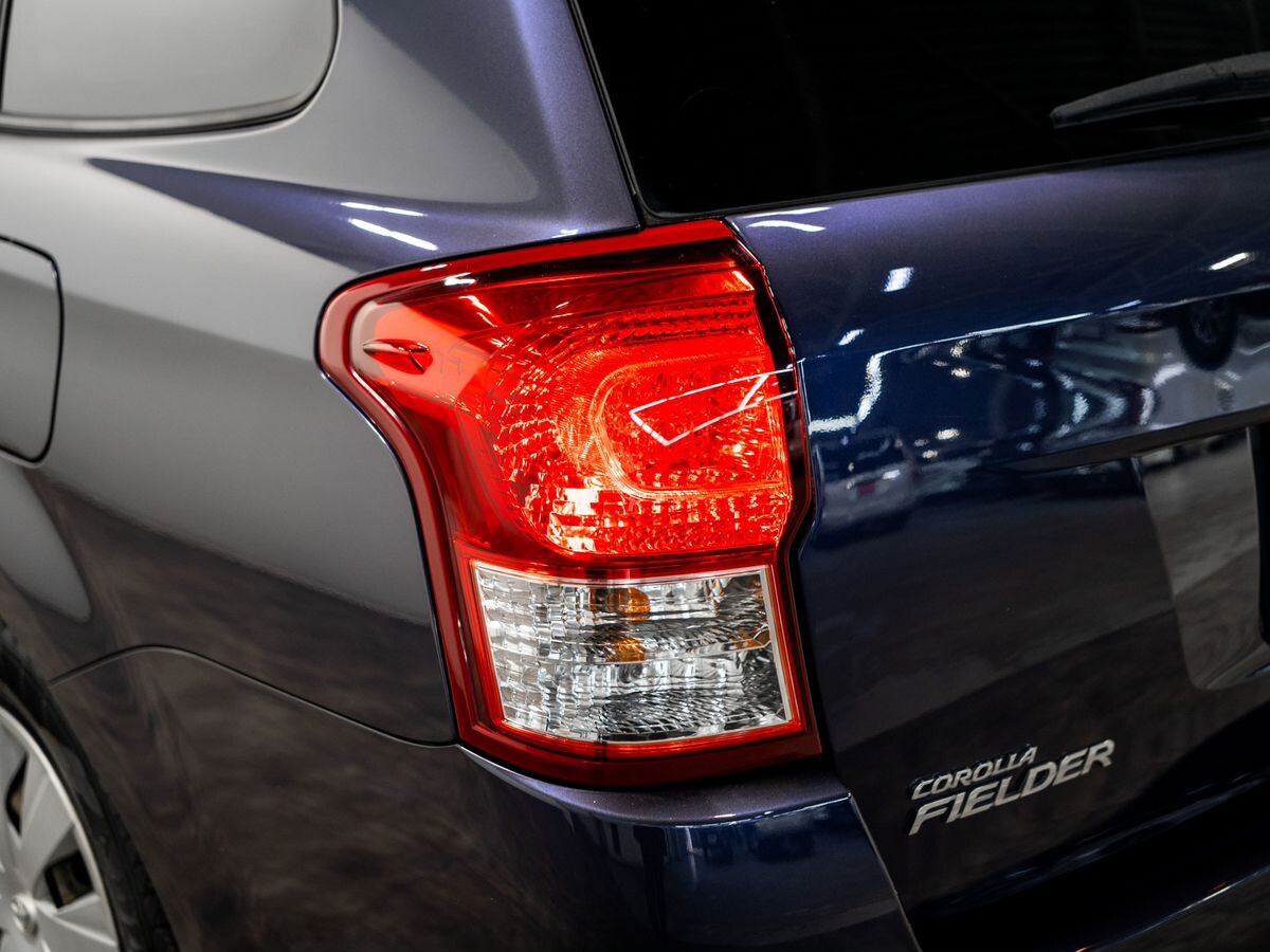Toyota Corolla Fielder 2012 - фото автомобиля