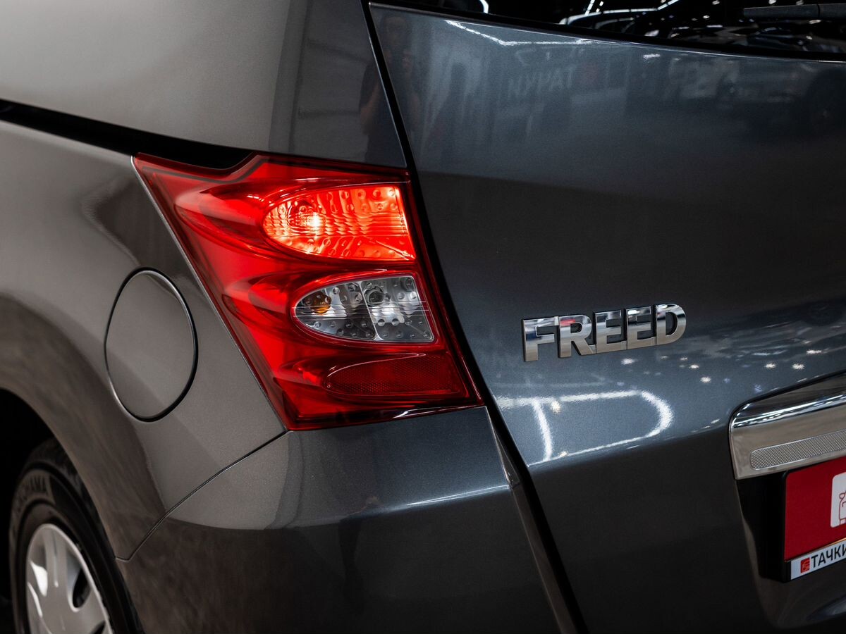 Honda Freed 2009 - фото автомобиля
