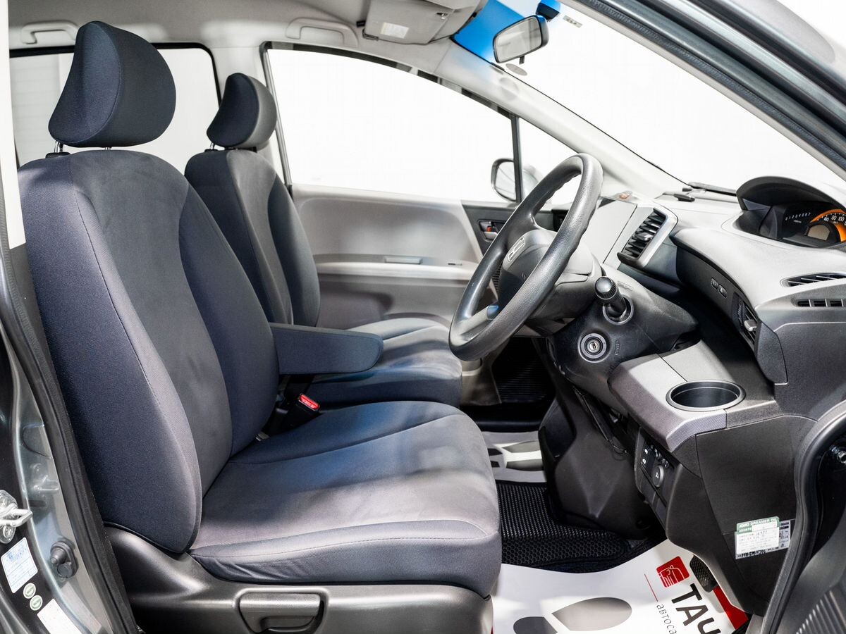 Honda Freed 2009 - фото автомобиля