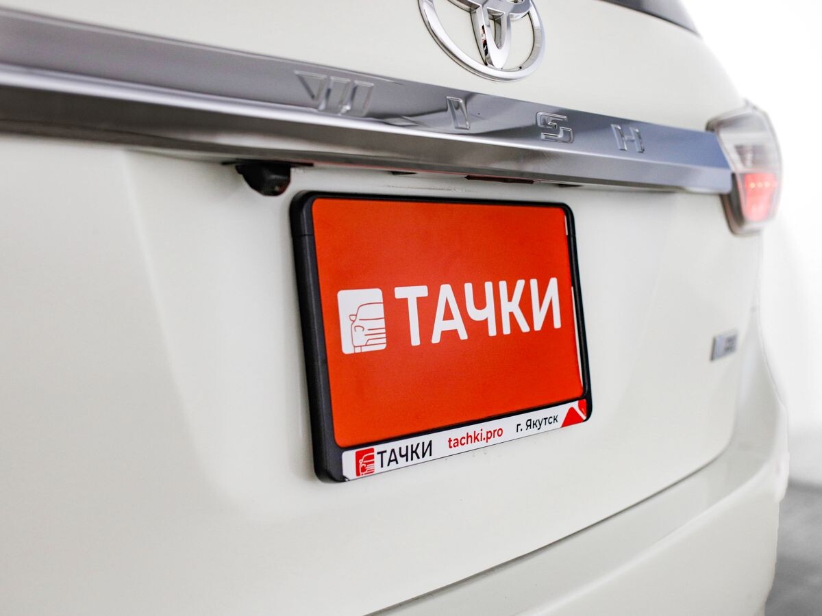 Toyota Wish 2012 - фото автомобиля