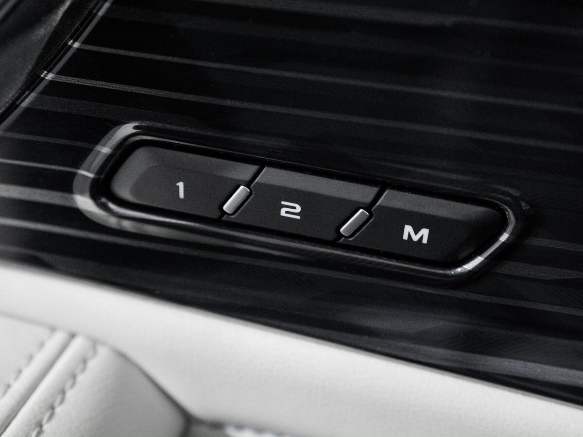 Geely Monjaro 2021 - фото автомобиля