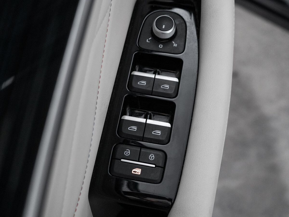Geely Monjaro 2021 - фото автомобиля